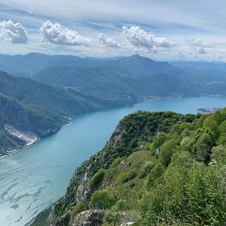 Iuli Lake Home Tra Lago E Montagna Olginate Buitenkant foto